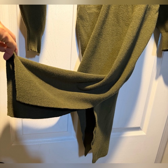 Olive green fitted V neck sweater dress - Picture 7 of 10